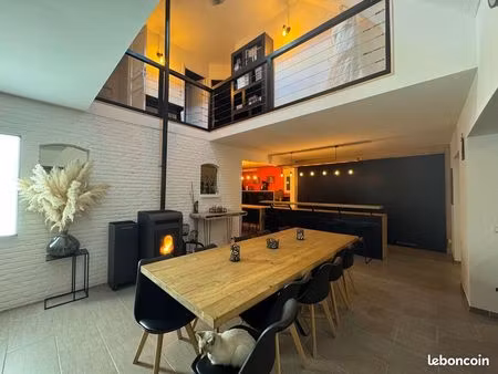 maison 7 pièces 213 m²