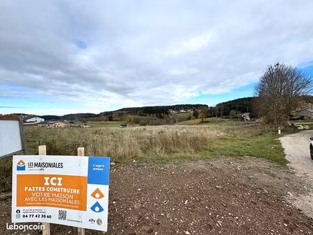 terrain 799 m² tence