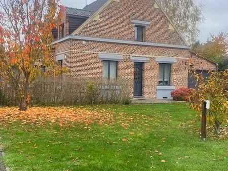 pavillon 7 pièces 208 m²