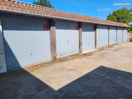 garage box location