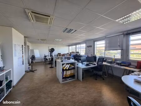 bureaux 51 m² castries