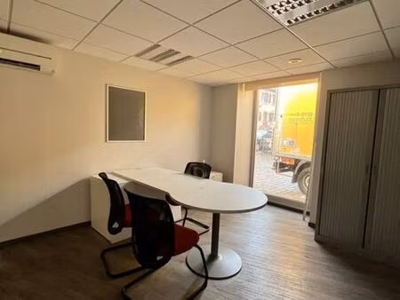 local professionnel - 135m ²
