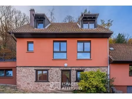 maison vigneronne en lisière de forêt