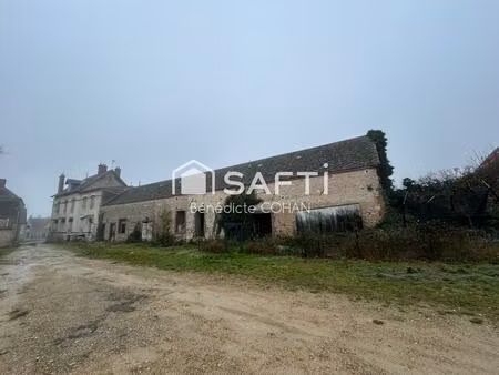 ancienne maison bourgeoise à rénover d'environ 320 m2 avec 400 m2 de dépendance