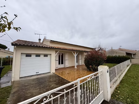 belle maison de plain pied dans un quartier recherché