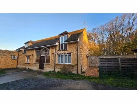 maison familiale en plein cœur de vert-le-grand