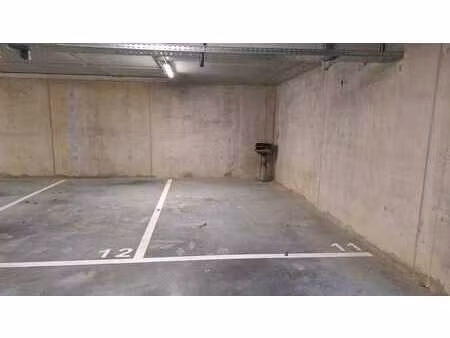 place de parc intérieure à vendre à sint-amandsberg