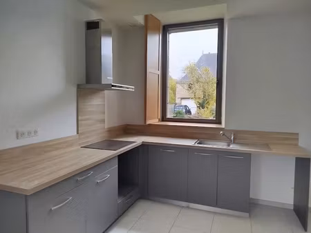 location maison 4 pièces 117 m² à drefféac (44530)  922 €