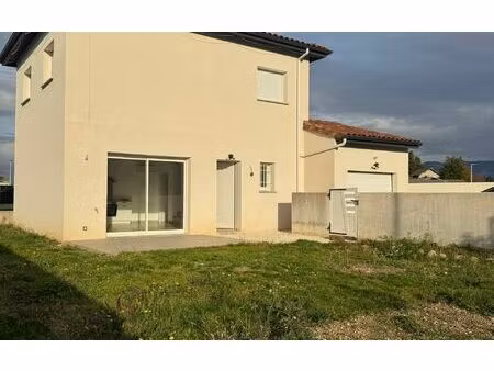 location maison  m² t-4 à saint-hilaire-du-rosier  980 €