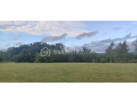 terrain de 1 360 m² à monclar-de-quercy