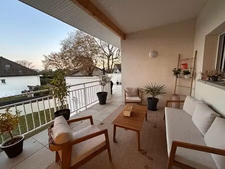 serres castet - t3 non meuble avec terrasse -