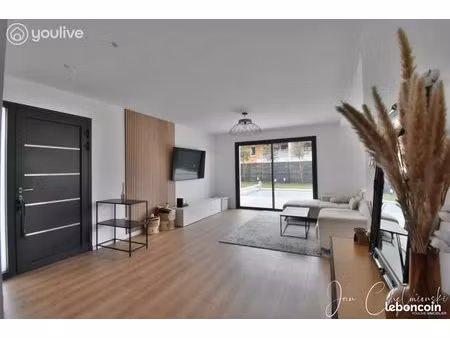 pavillon 6 pièces 145 m²