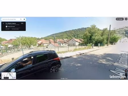 loue plateforme située avenue wladimir gagneur ( national 5) à poligny