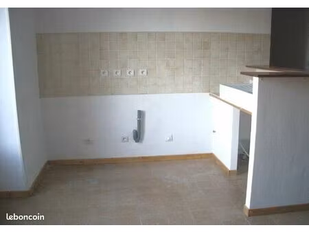 appartement t3 à louer 60 m² (sault 84)