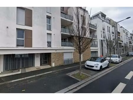 location parking tours 37100