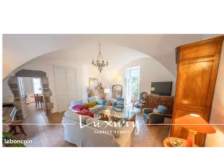 maison 9 pièces 200 m²