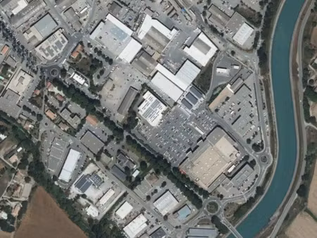 location local commercial 192 m2 - manosque zone commercial