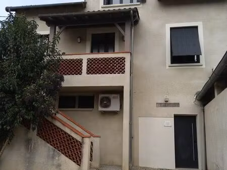 maison a louer sur 2 niveaux avec parking privé