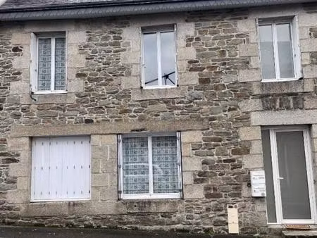 callac  proche des commerces  maison de ville