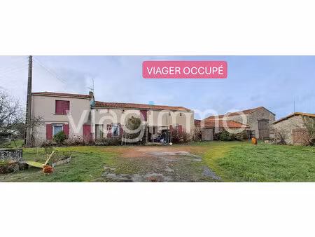 mauléon corps de ferme 138m² avec dépendances