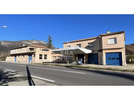 local commercial mixte sur sisteron de plus de 800 m² environ
