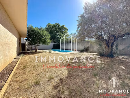 propriété avec appartement de 152m2 avec grand garage de 200m2