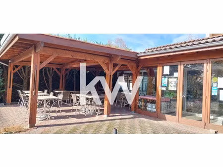 murs et fond de restaurant orleat - 63190 450 m2