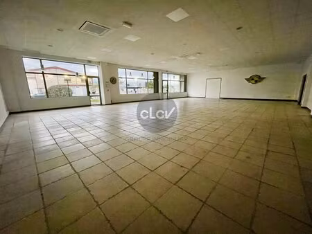 local commercial 310 m² 69150 decines