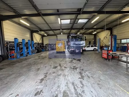 local d'activite avec terrain a louer