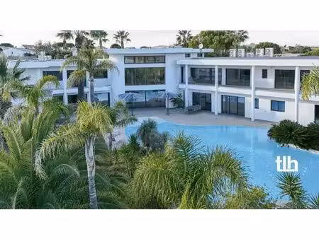 villa et bureaux haut de gamme baillargues