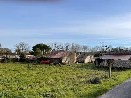 vente immeuble 211 m² romegoux (17250)