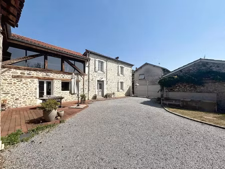 vente ferme 7 pièces 265 m² à huos (31210)  295 000 €