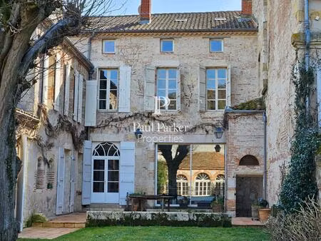 agen coeur historique cathedrale : maison bourgeoise 10 pieces - 380 m² - parc - piscine -