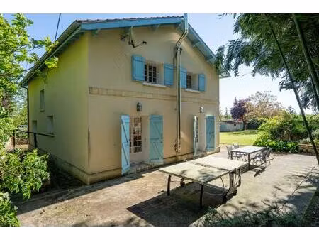 belle maison de campagne avec piscine