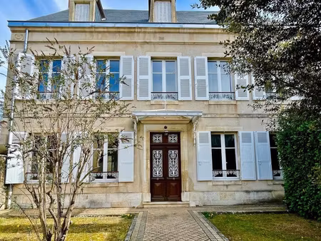 maison bourgeoise d'exception hyper centre de saint amand mo