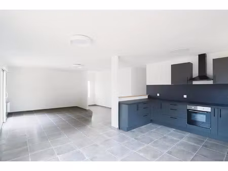 vente maison à saint-pierre-d'exideuil (86400) : à vendre / 101m² saint-pierre-d'exideuil