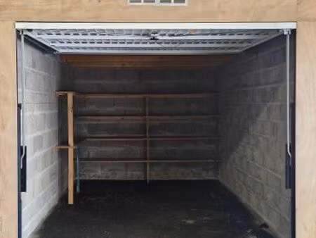 location local commercial 13m2 la rochelle 17000 - 140 € - surface privée