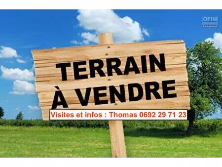 a vendre parcelle de 1170 m2 à sainte-anne proche du bassin bleu