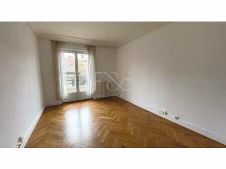 t2 de 57m² - place des jacobins lyon 2ème