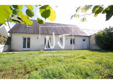 location maison 5 pièces 116.27 m² à le lion-d'angers (49220)  950 €