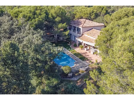 vente maison 6 pièces 254 m² à villeneuve-les-avignon (30400)  1 820 000 €