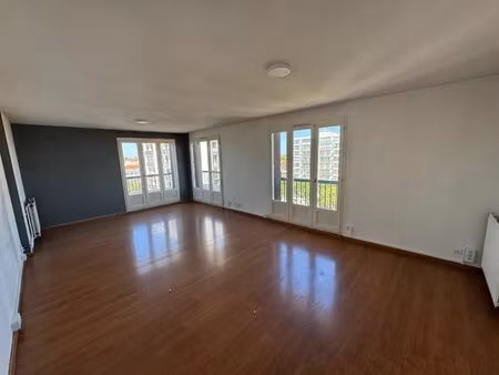 location appartement 4 pièces 102 m² à perpignan (66100)