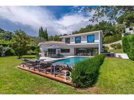 saint-paul-de-vence - villa contemporaine avec piscine à deux pas du village