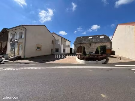 immeuble 10 pièces 150 m²