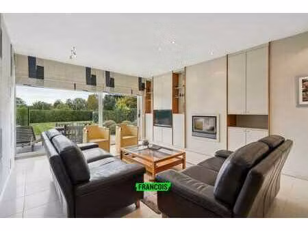 appartement duplex au rez-de-chaussée à vendre avec 3 chamb…