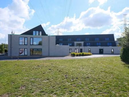 bien professionnel à louer à eeklo € 718 (lhr9w) - dewaele business - gent | zimmo