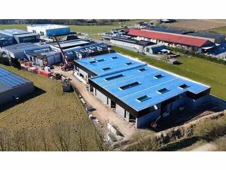 unités de pme à vendre dans le parc d'activités économiques