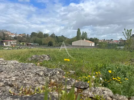 vente terrain à mouzeuil-saint-martin (85370) : à vendre / 1379m² mouzeuil-saint-martin