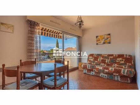 studio parking privatif emplacement ideal