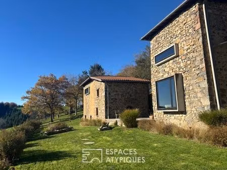 bâtisse rénové par architecte au calme avec vue dégagée